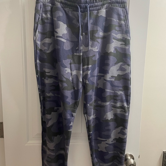 Zenana NWOT Purple Camo Joggers XL - Picture 1 of 4
